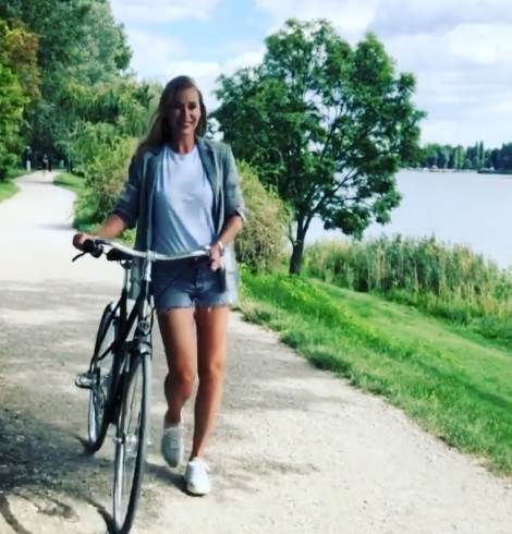 Barbara Schett-Eagle (1)