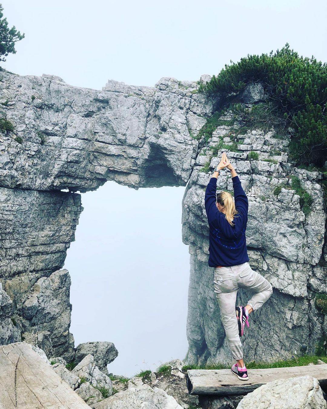 Barbara Schett-Eagle (6)