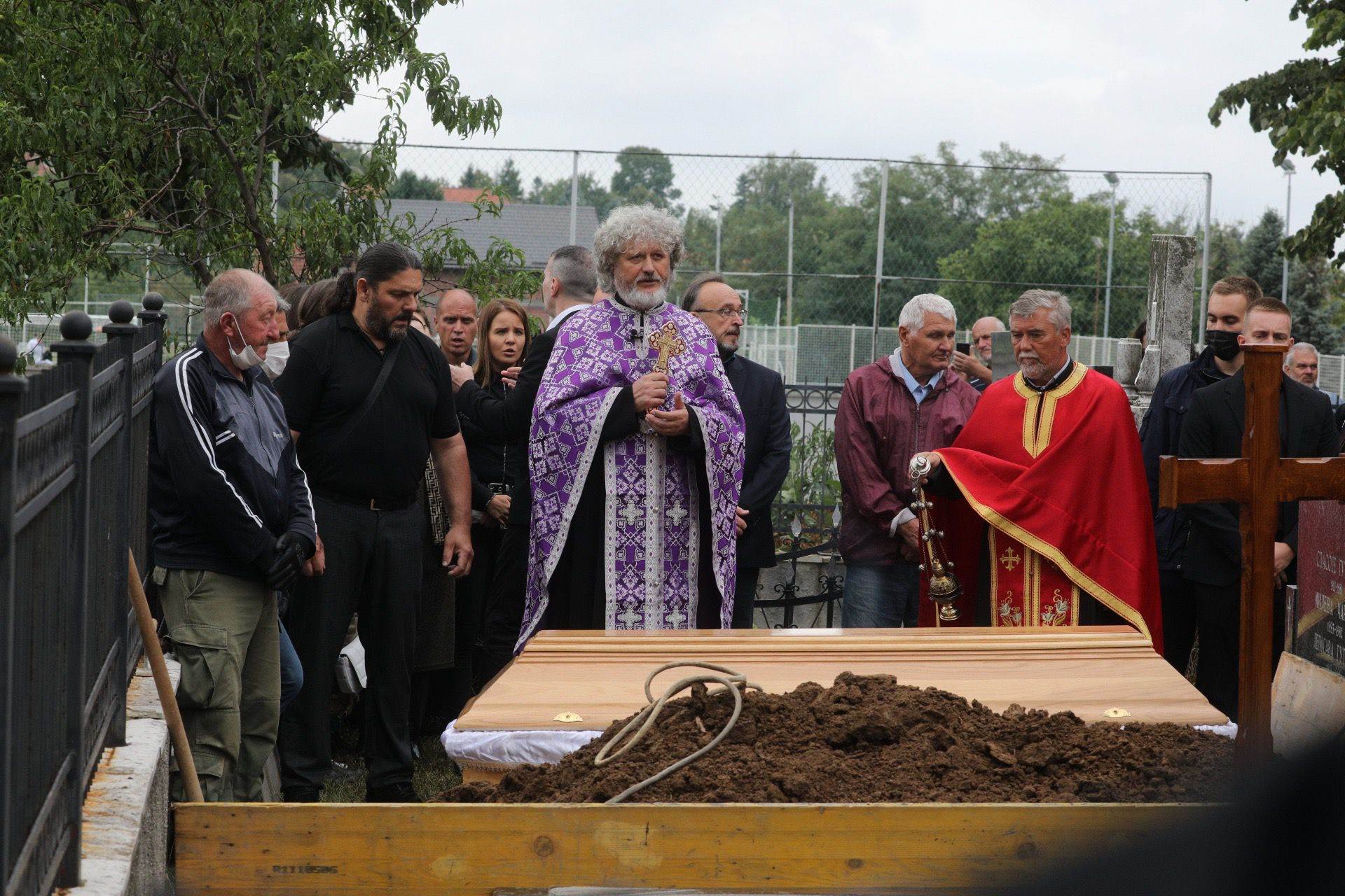 Lane Gutović, Sahrana (1)