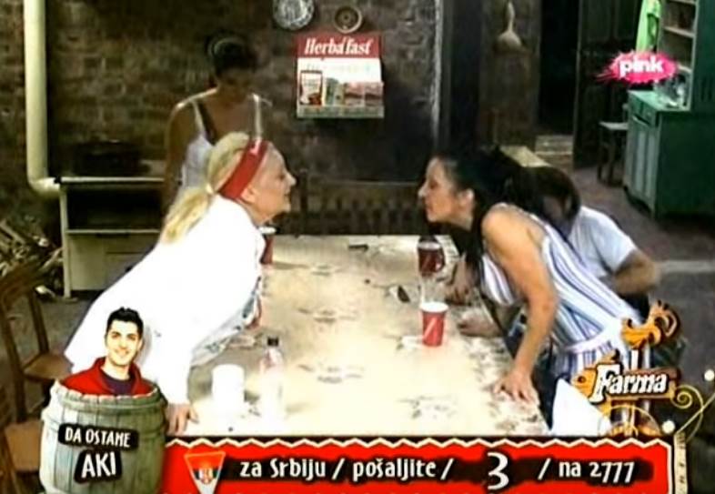 Tuča Goce Božinovske i Vesne Rivas