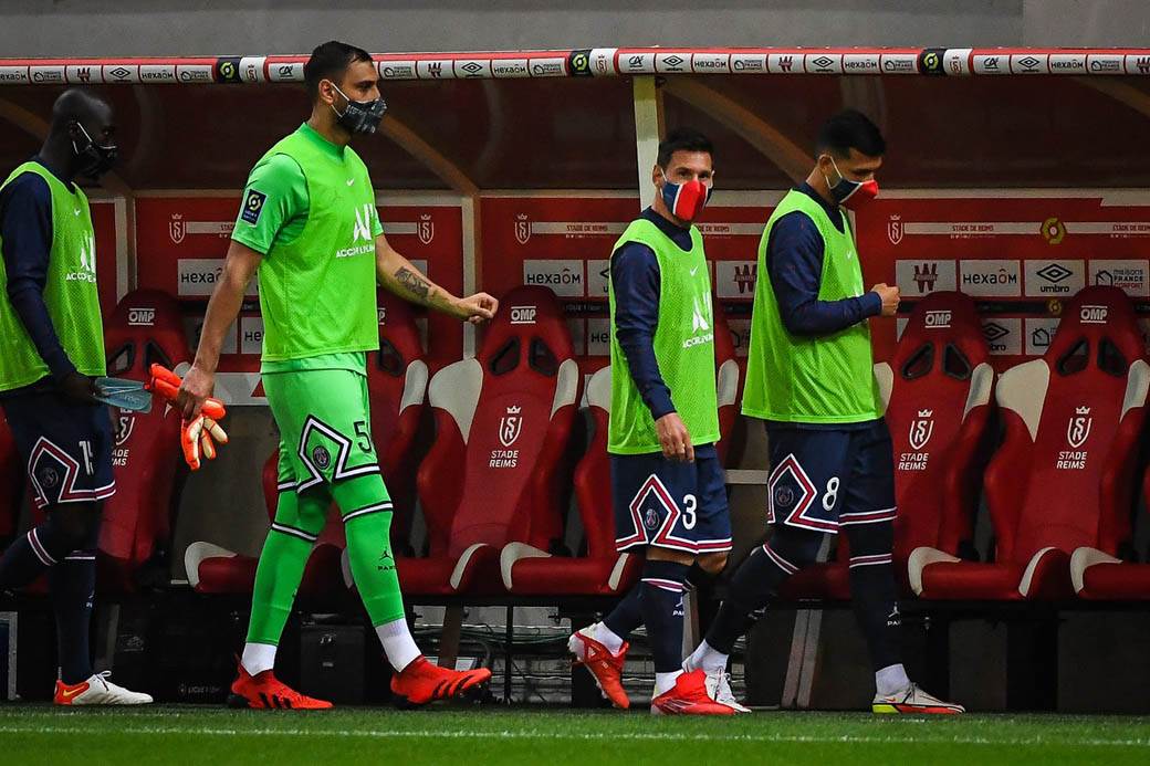 psž Lionel Mesi (3)