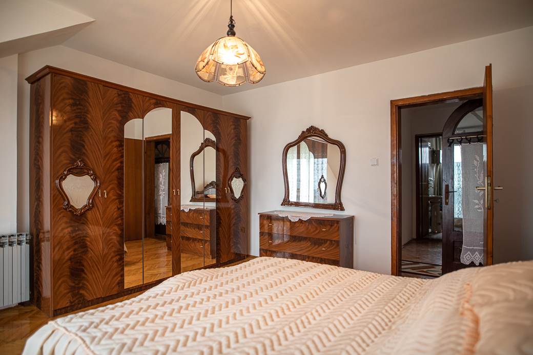 Gastarbajtersko selo kod Šapca, u kućama Luj Viton i Versaće