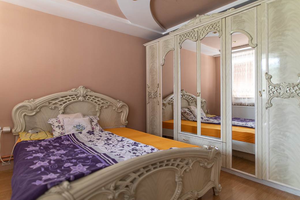 Gastarbajtersko selo kod Šapca, u kućama Luj Viton i Versaće