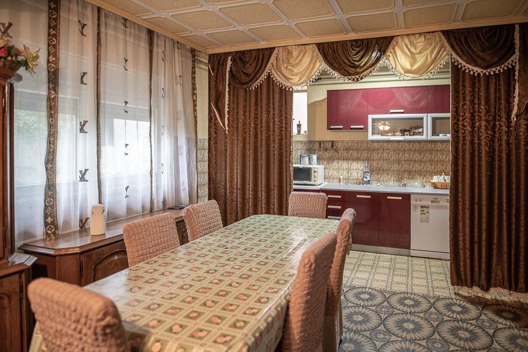 Gastarbajtersko selo kod Šapca, u kućama Luj Viton i Versaće