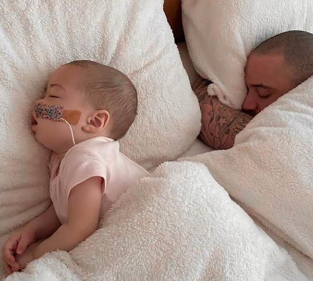 rijaliti zvezdi umrla beba koja je imala leukemiju07