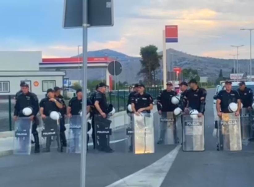 Crna gora, neredi, policija (5)