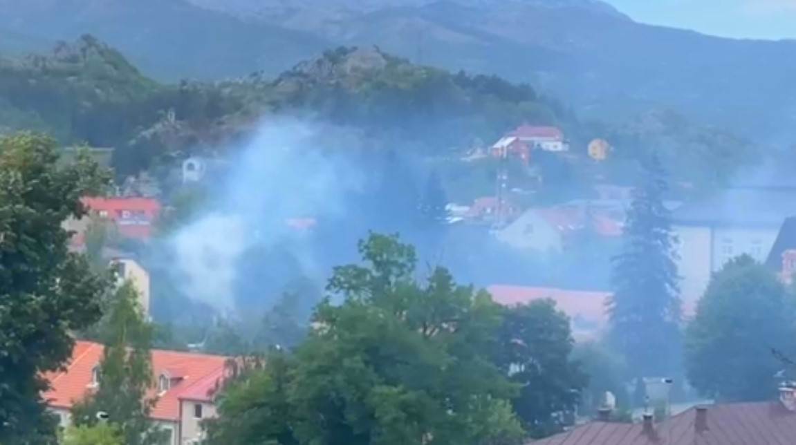 Neredi Crna Gora (4)