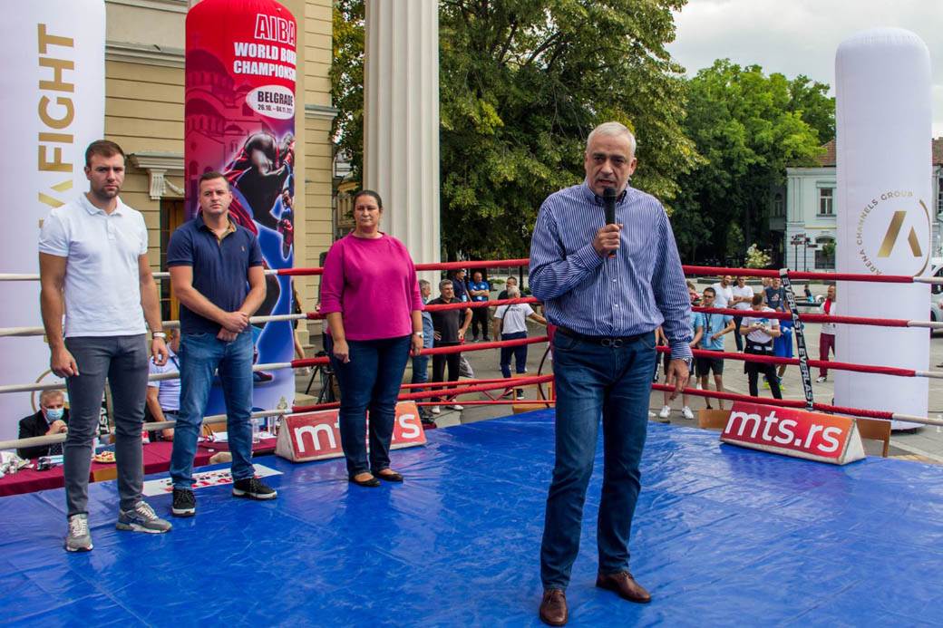 obracanje - Trg slobode - gradonacelnik