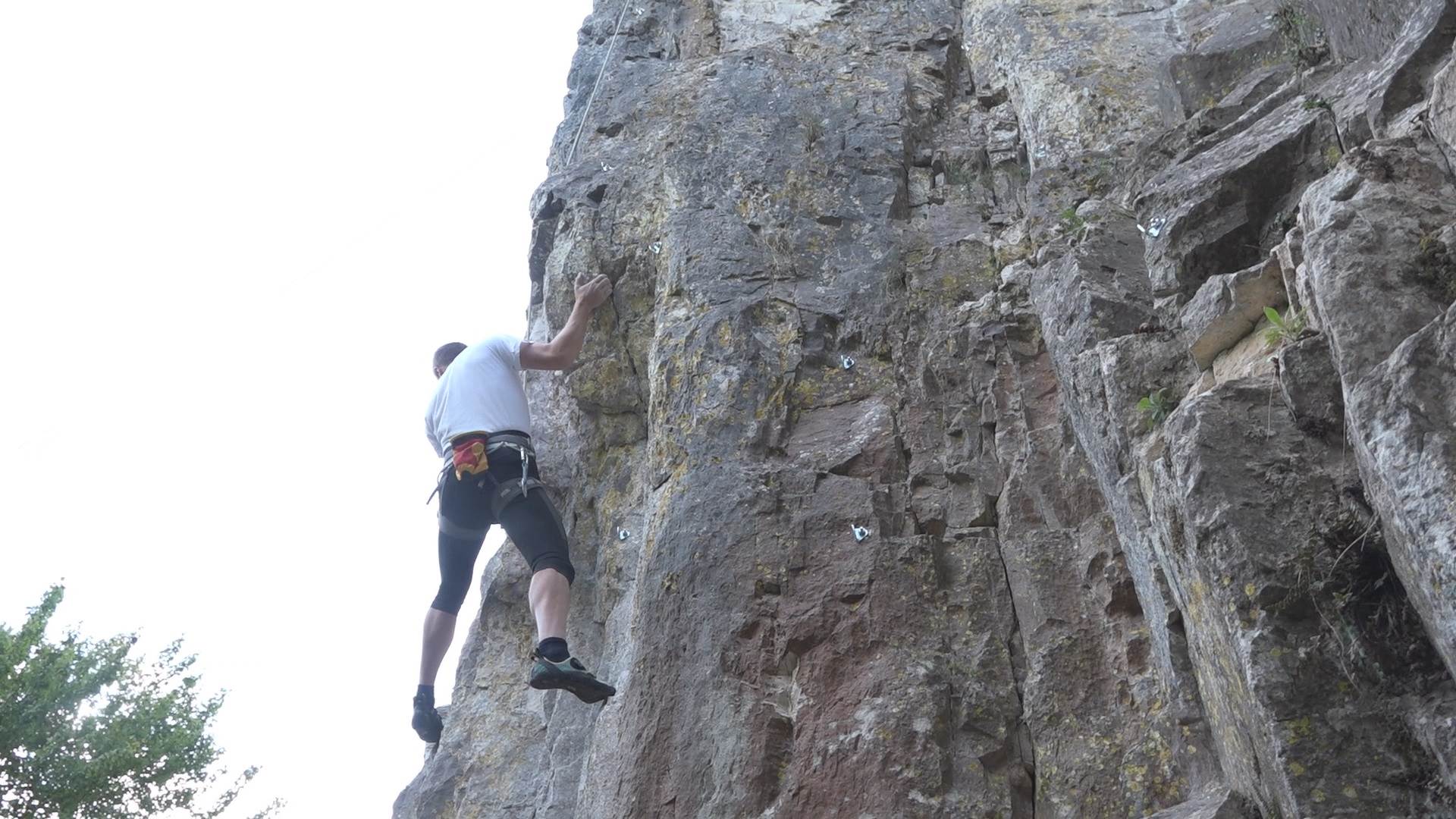 Maneken Stefan Knežević se preselio u selo Dragačevo
