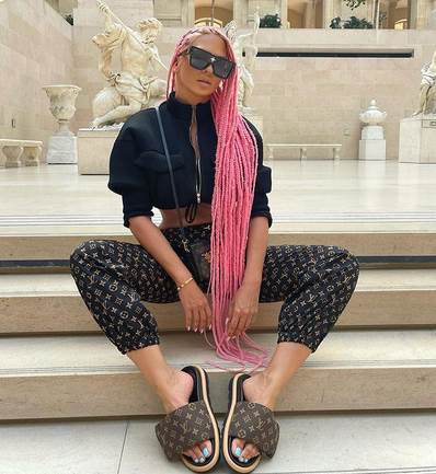 Jelena Karleuša i Ceca Ražnatović u istim papučama