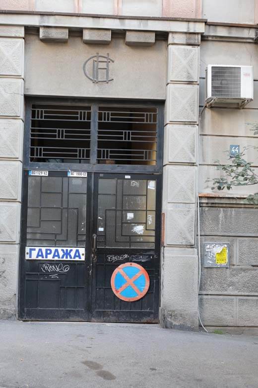 Čeka se dolazak Mike Aleksića u stan u Beogradu