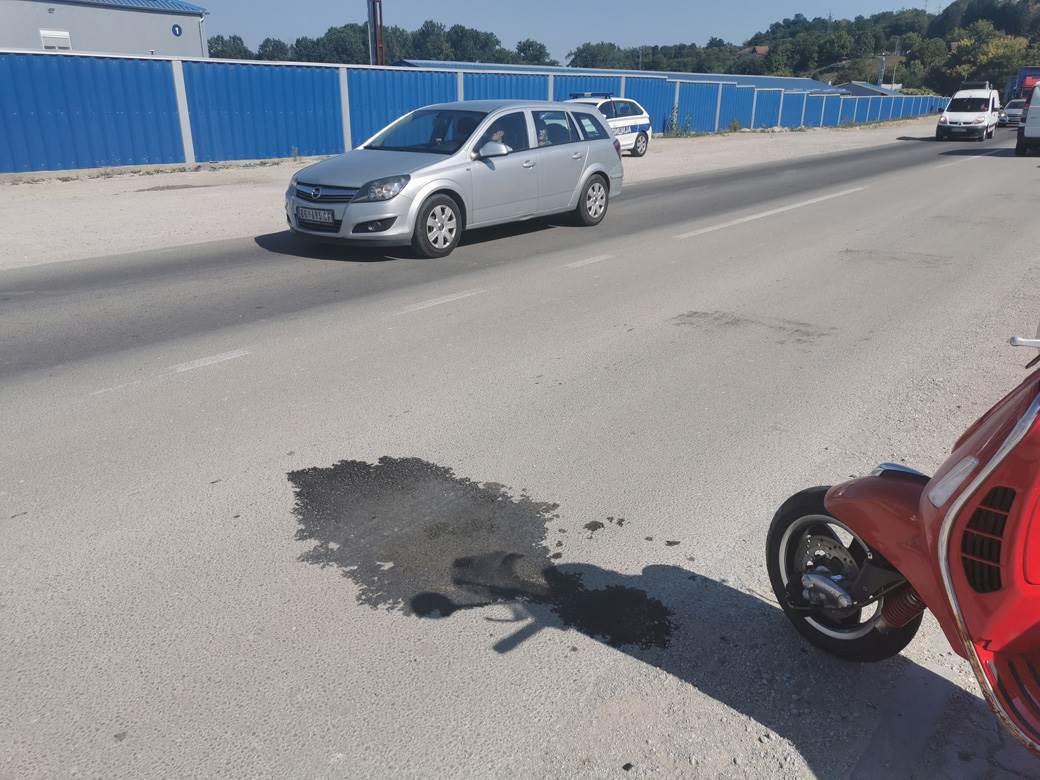 Nesreća, motorciklista (3)