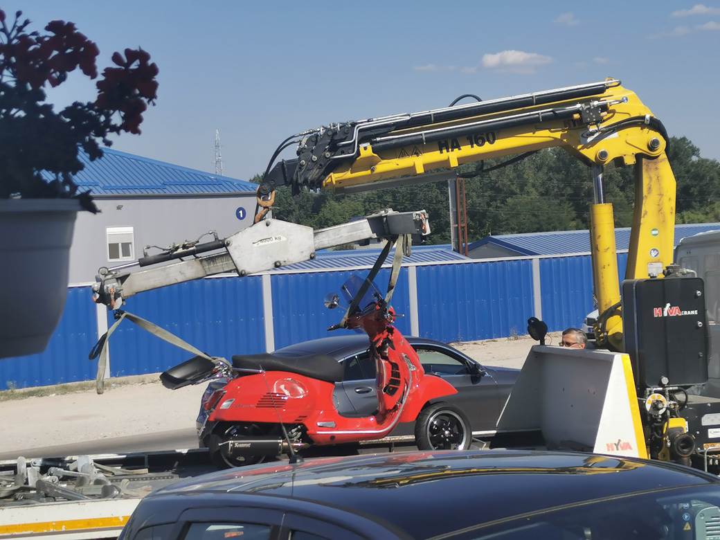 Nesreća, motorciklista (5)