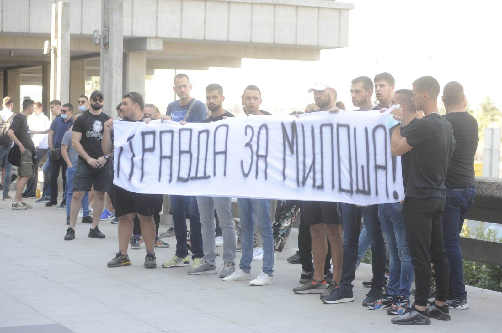 Suđenje ubici sa tvitera (4)