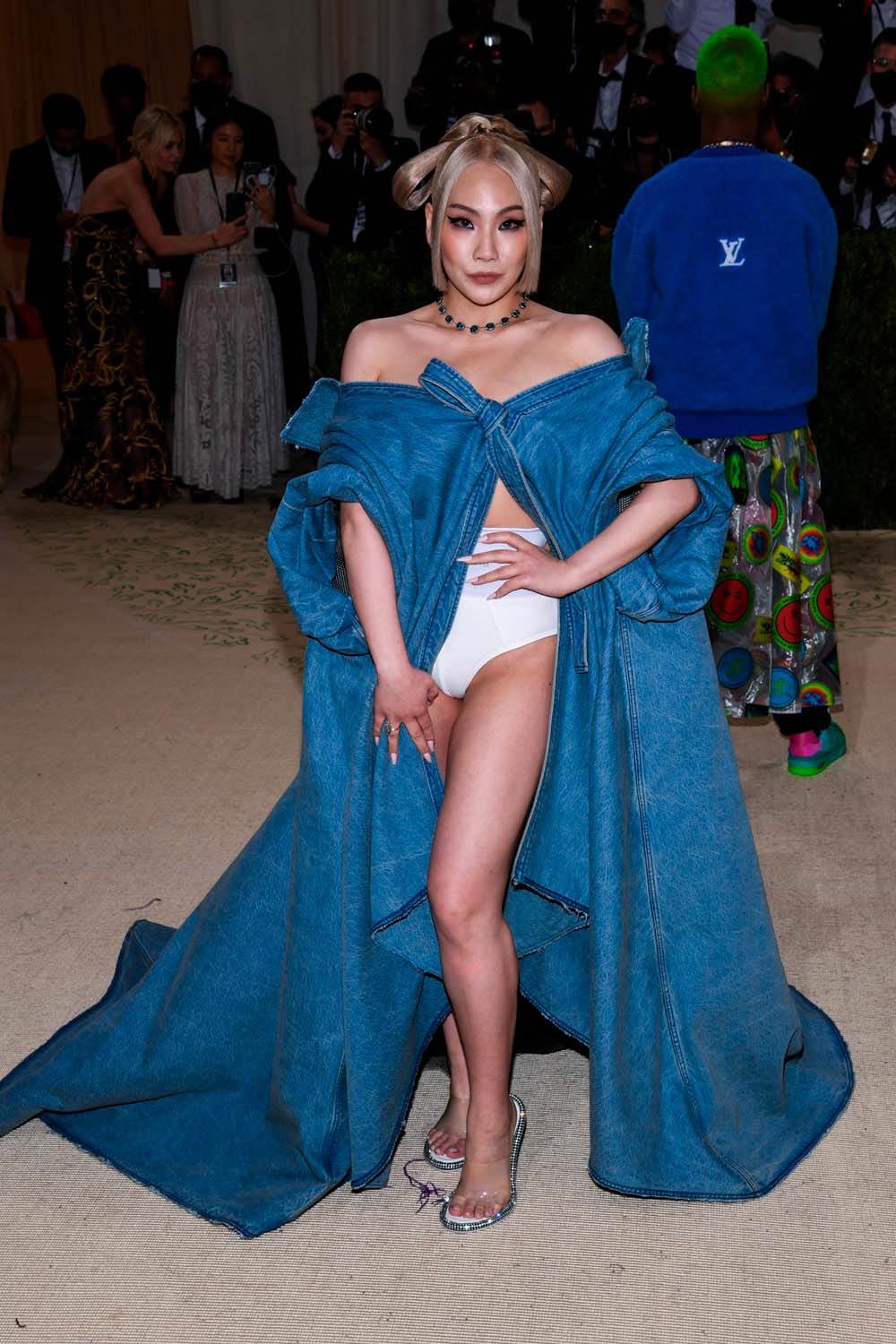 Čudne haljine na Met gala večeri