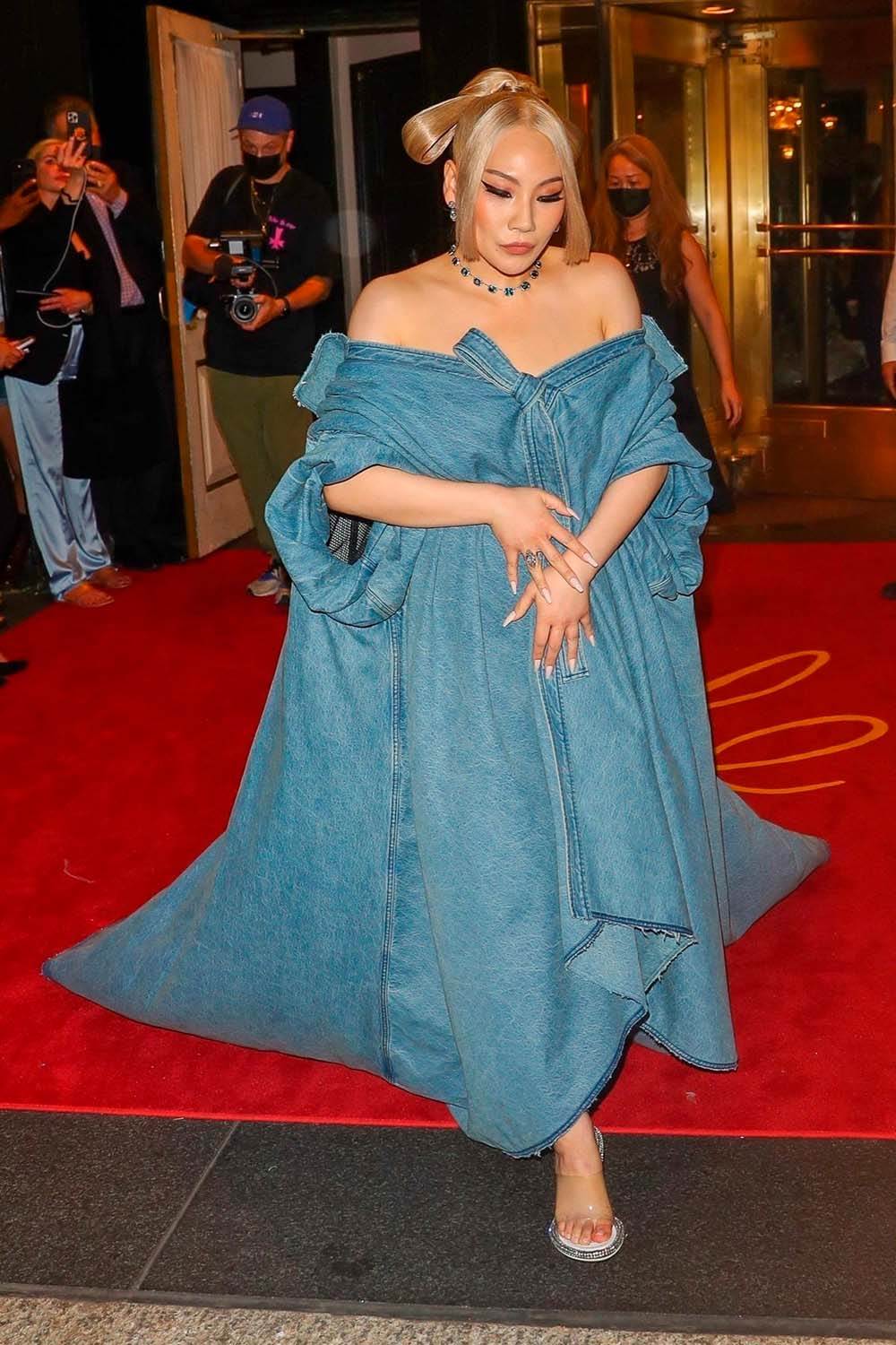 Čudne haljine na Met gala večeri