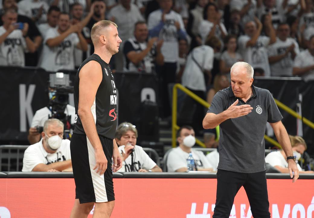 partizan, efes, košarkaška utakmica (9)