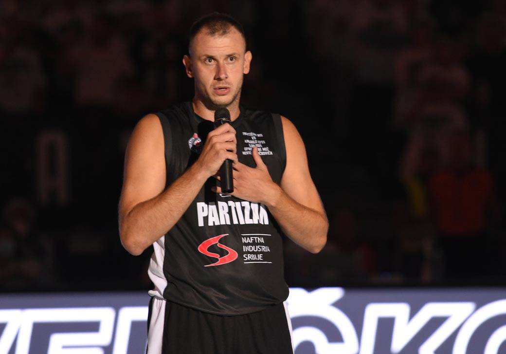 Novica Veličković, oproštajna utakmica (5)