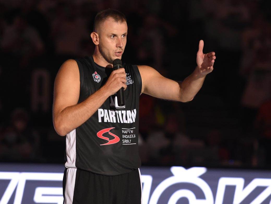 Novica Veličković, oproštajna utakmica (6)