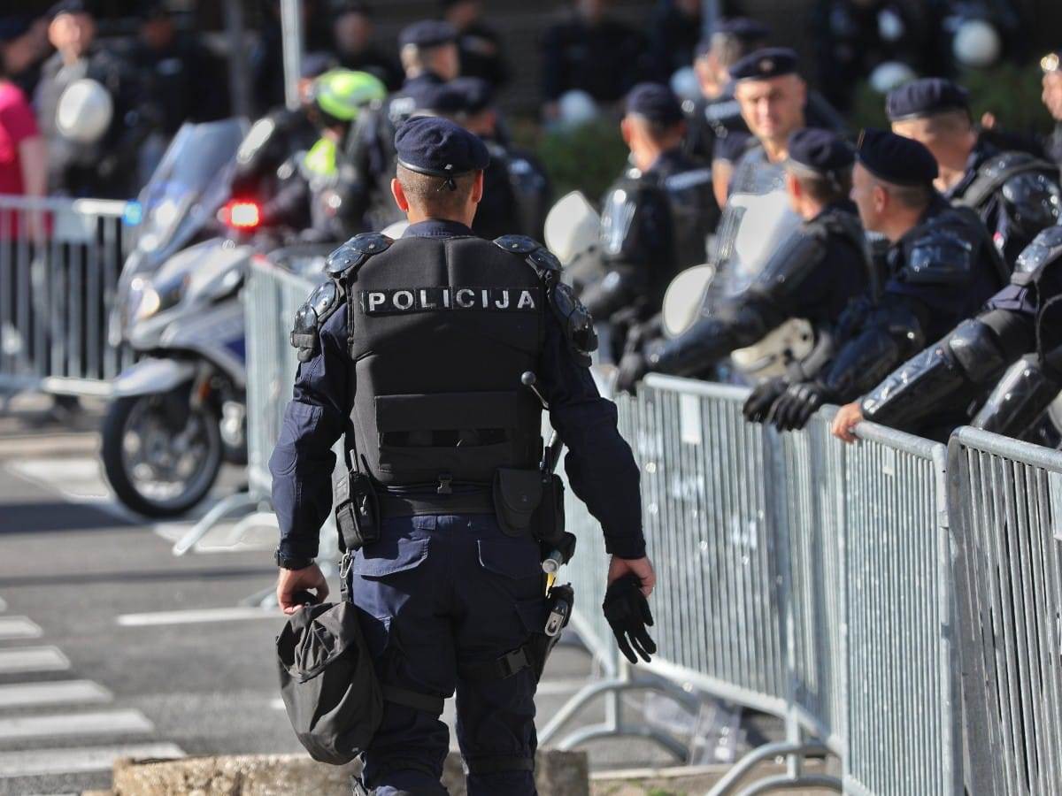 Policija prajd parada (7)