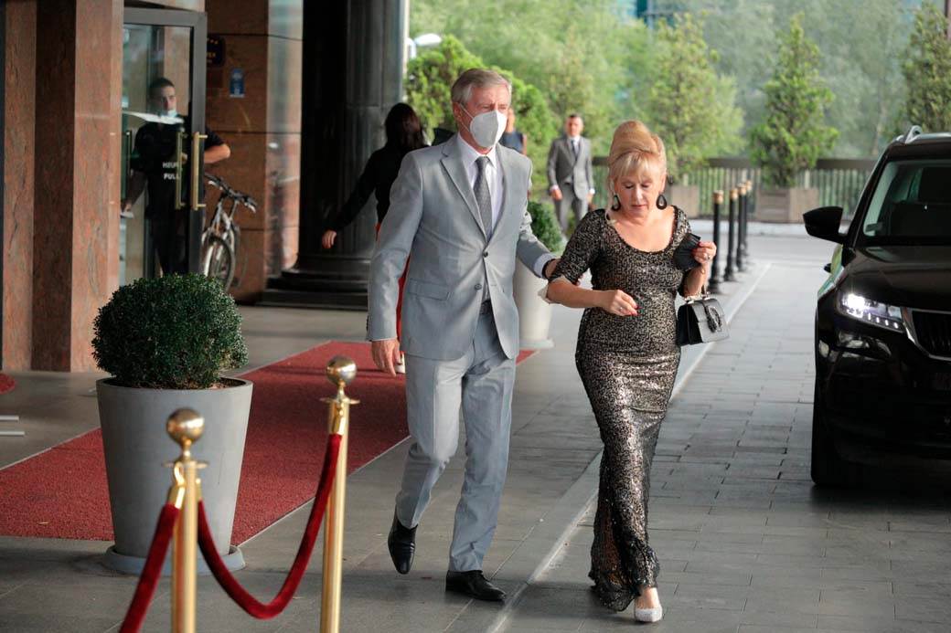 Zdravko Čolić pevao na venčanju Kostadina Terzića