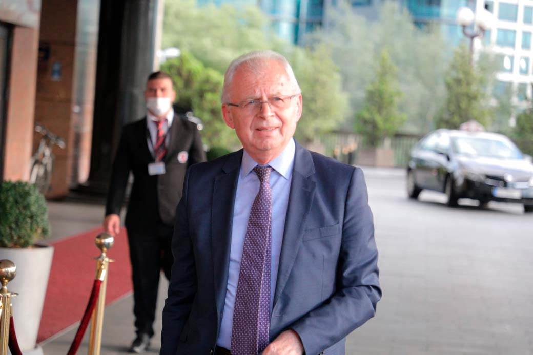 Zdravko Čolić pevao na venčanju Kostadina Terzića