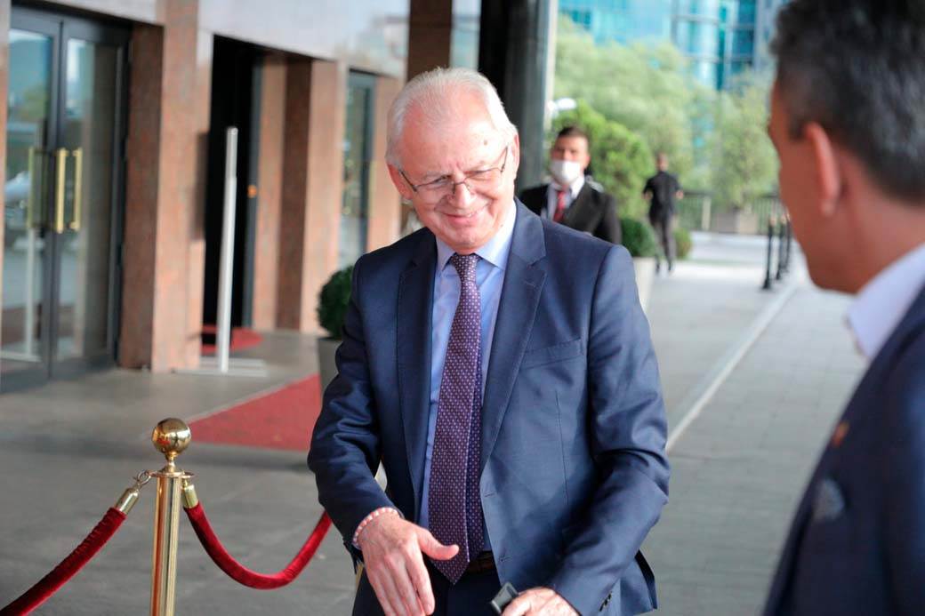 Zdravko Čolić pevao na venčanju Kostadina Terzića