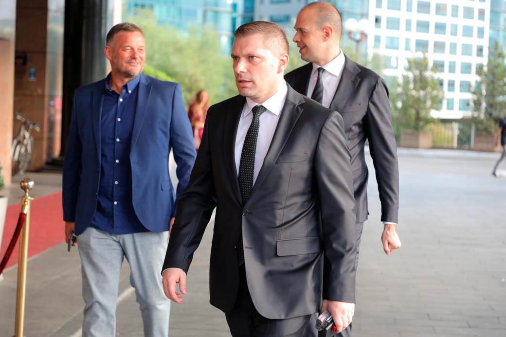 Zdravko Čolić pevao na venčanju Kostadina Terzića