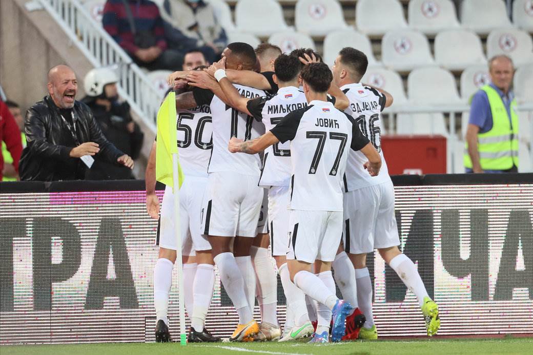 Partizan proslava gola  (4)