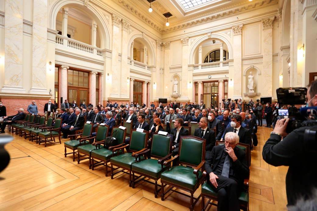 Dušan Ivković (12)