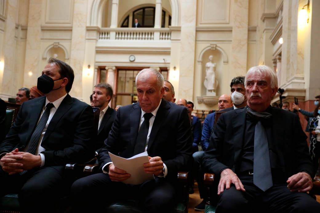 Dušan Ivković (18)