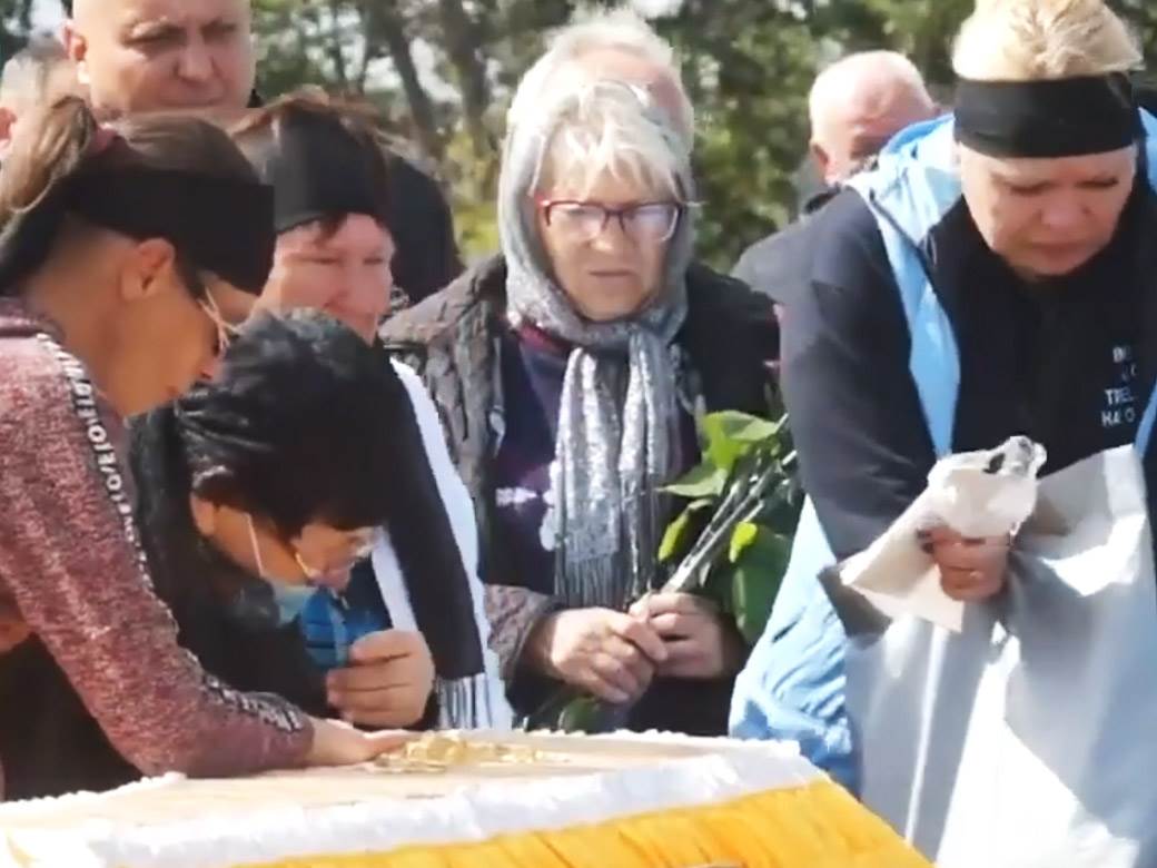 Nadjena mrtva deca, Ukraina (8)