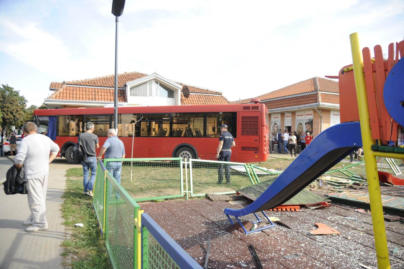 Određen pritvor vozaču autobusa u Zemunu