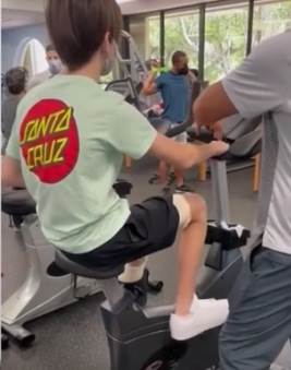 Dečak preživeo napad ajkule (5)