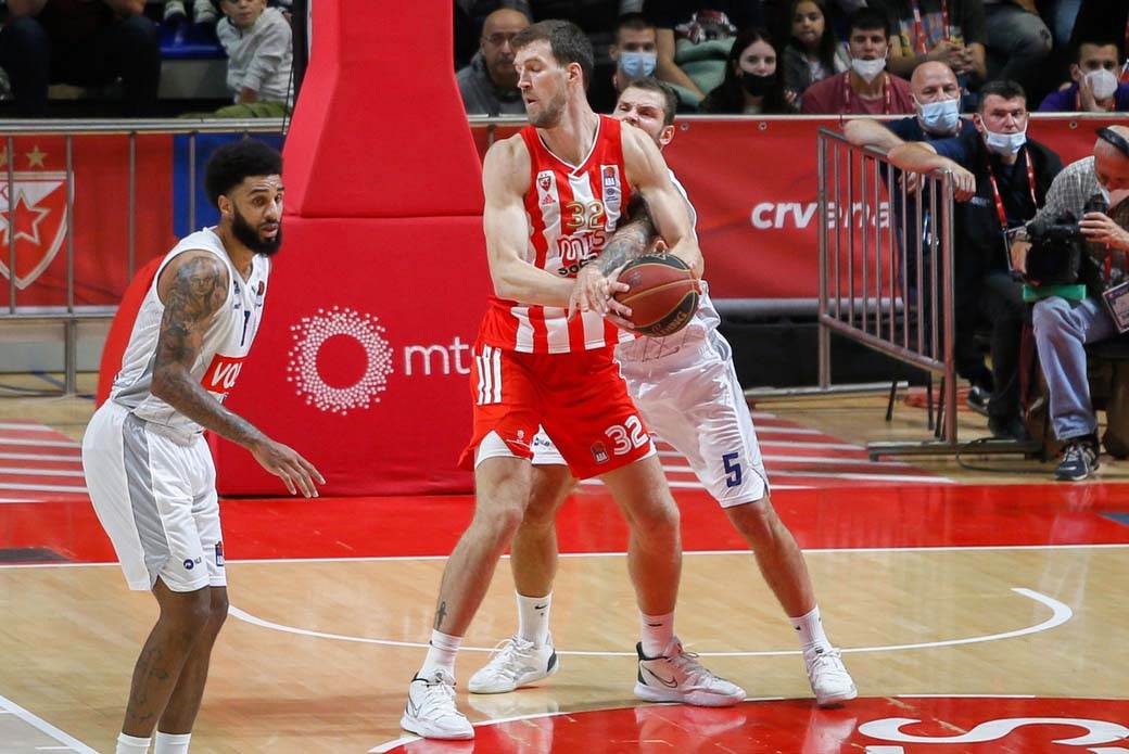 Luka Mitrović heroj pobede na Zvezda Budućnost