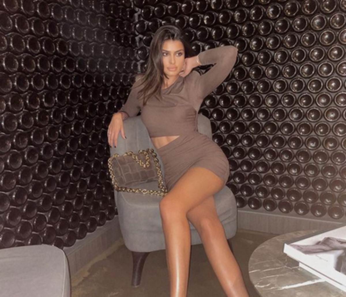 Mina Milutinović pokazala trudnički stomak