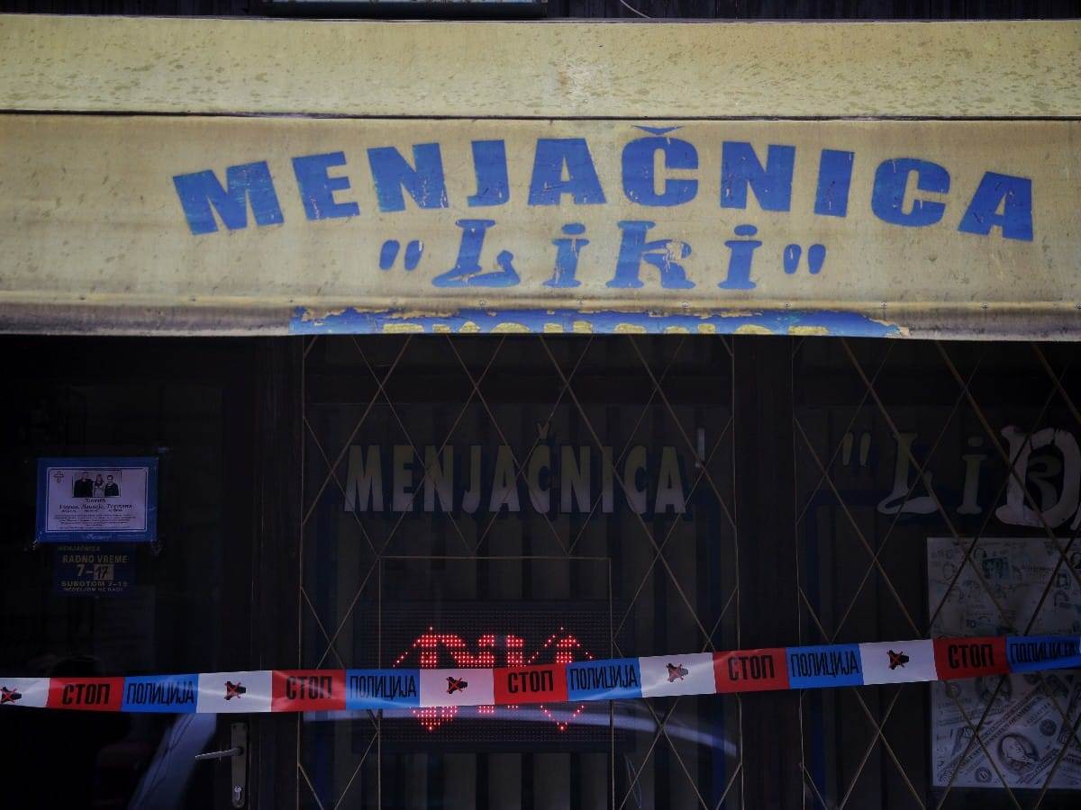 Menjačnica porodice Đokić (5)