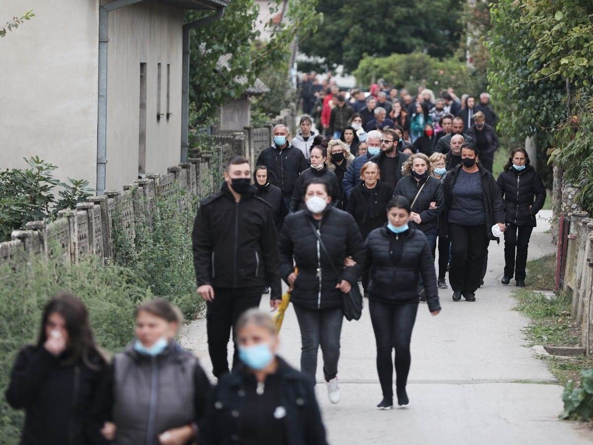 Povorka, sahrana porodice Đokić (1)