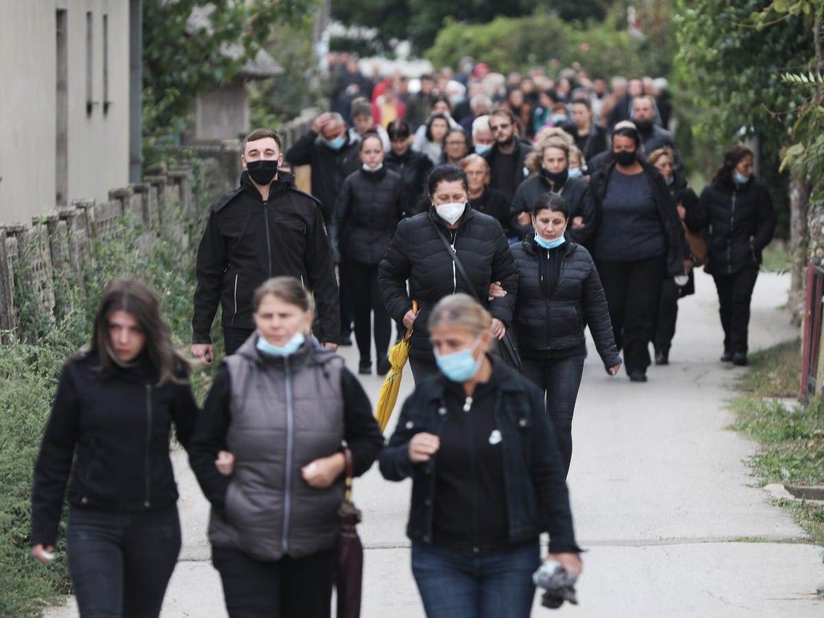 Povorka, sahrana porodice Đokić (4)