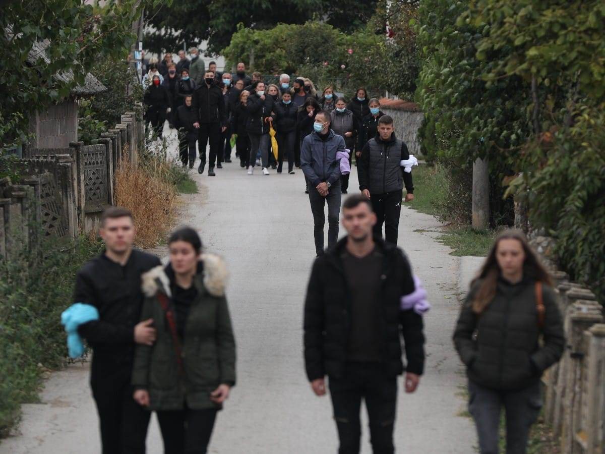 Povorka, sahrana porodice Đokić (7)