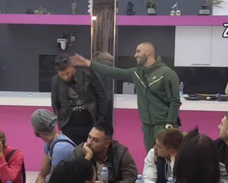 Screenshot 2021-10-11 201301