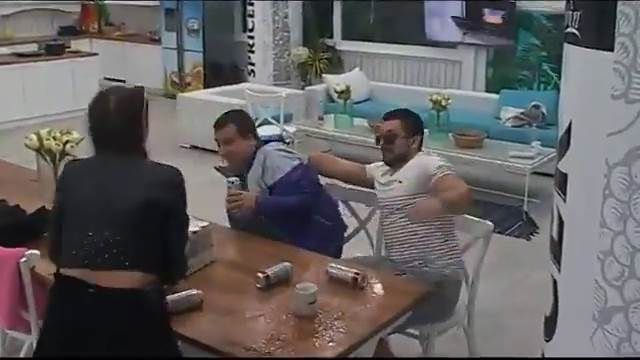 Svadja, tuča, zadruga (4)