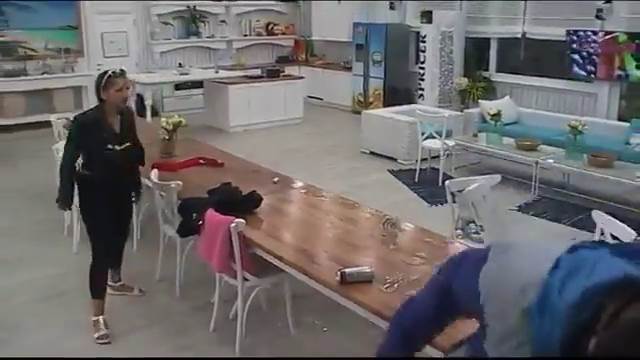 Svadja, tuča, zadruga (6)