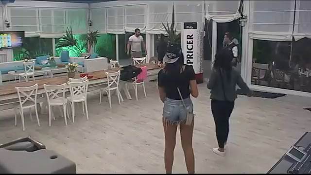 Svadja, tuča, zadruga (9)