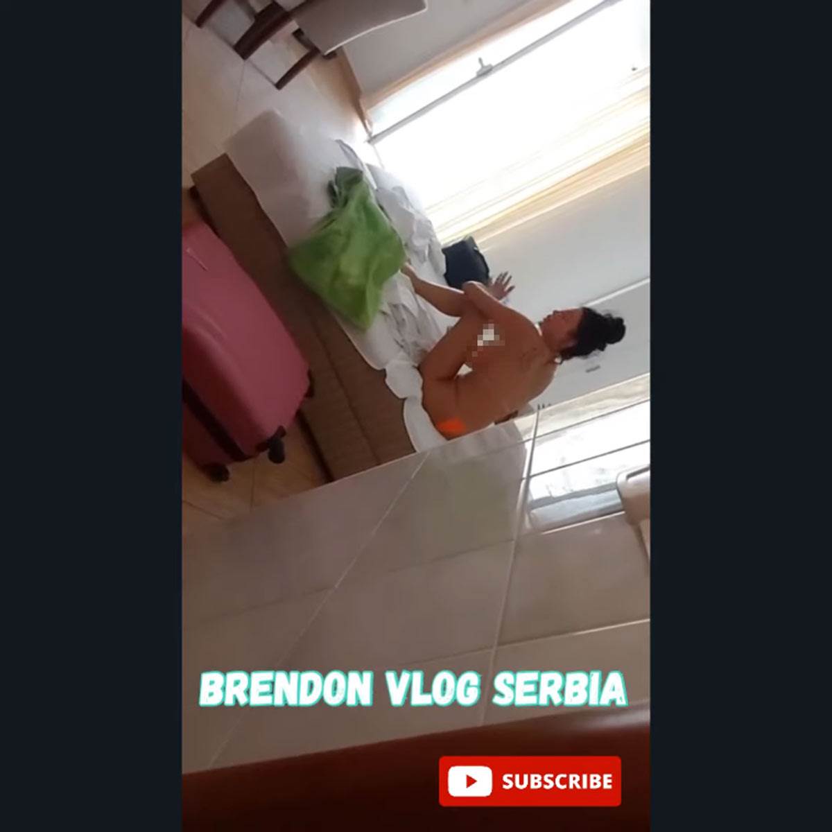 Maja-Marinković,-gola,-Taki,-vredjanje-(3)