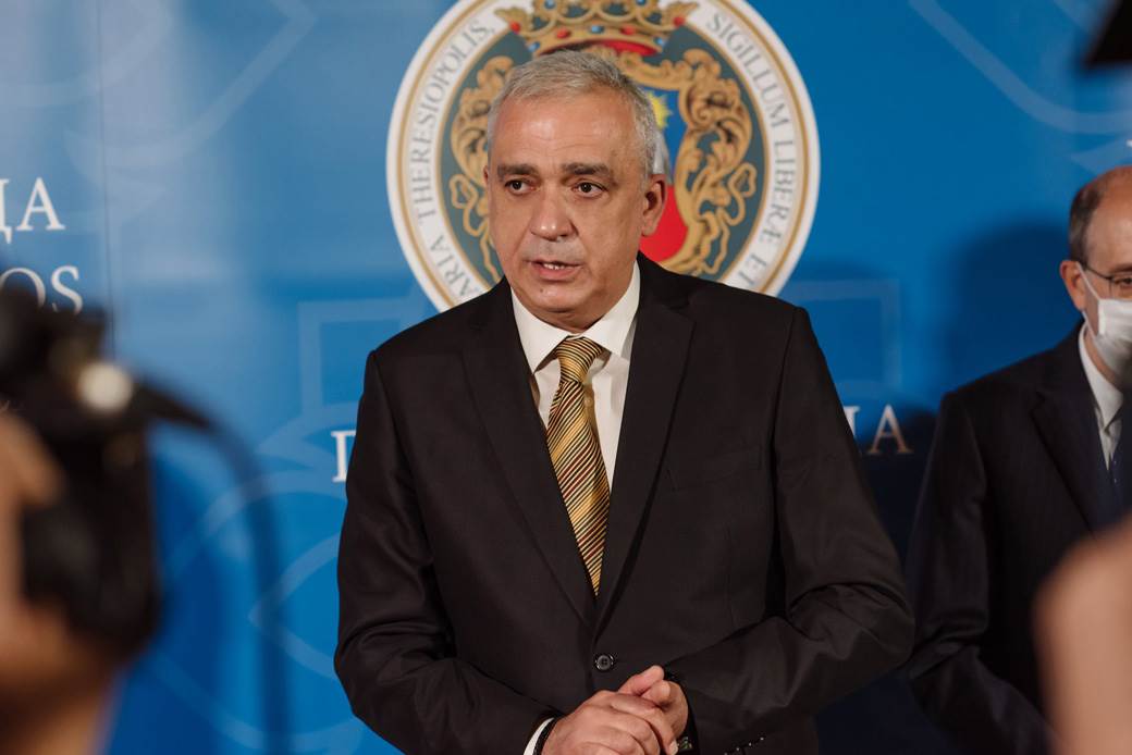 Gradonačelnik Subotice Stevan Bakić sastao se danas sa ambasadorom Italije u Srbiji Karlom Lo Kašom