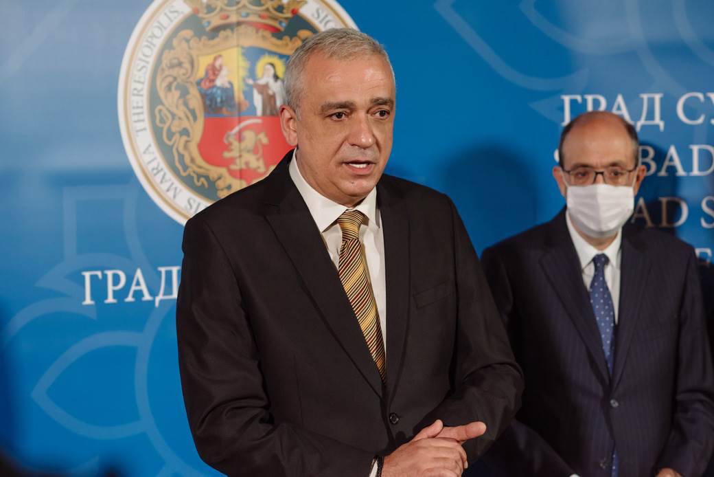 Gradonačelnik Subotice Stevan Bakić sastao se danas sa ambasadorom Italije u Srbiji Karlom Lo Kašom