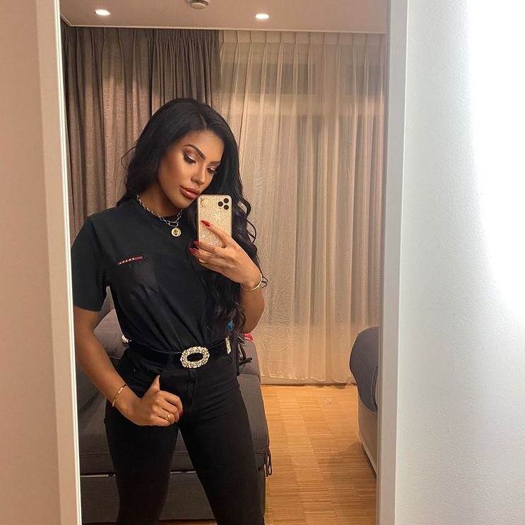 Žena se operiše da ima najskuplje telo na Instagramu