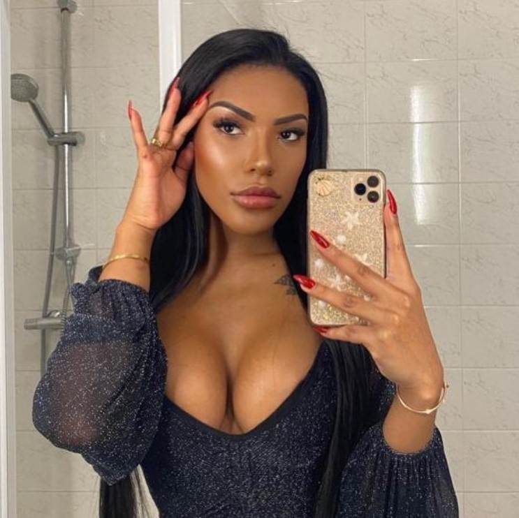 Žena se operiše da ima najskuplje telo na Instagramu