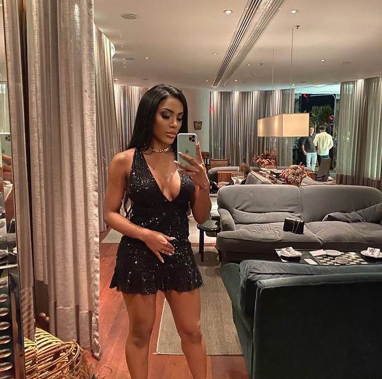 Žena se operiše da ima najskuplje telo na Instagramu